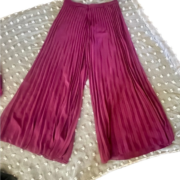 Shein Wide Leg Pleated Pants - Picture 4 of 5